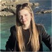 Profesora de diferentes materias como matemáticas , inglés , francés , física u otras