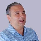 Profesor de derecho y ciencias políticas para los estudiantes de esta carrera