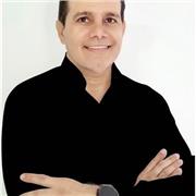 Ingeniero de sistemas y magister en Seguridad informática, con 9 años dr experiencia docente