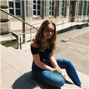 Étudiante en médecine donne cours de soutien, matières scientifiques, langues (niveau C1 anglais américain)