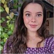 Hola! Soy estudiante universitaria, ofrezco clases online de las asignaturas de Ciencias Sociales, desde Primaria a Bachillerato