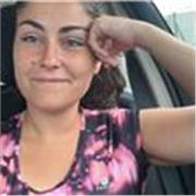 Profesora con alto conocimiento en materia de humanidades.