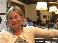 Laureata in scienze politiche e relazioni internazionali , offresi come aiuto allo studio in diritto ed economia, e scienze umane e sociali .
esperta in motivazione e metodo di studio con creazione di planning settimanali, per raggiungere gli obbiettivi p