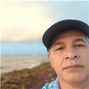 Soy profesor de maquinas kndustriales de confeccion de prendas de vestir