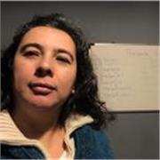 Soy profesora de hace 21 años me manejo en Ingles y Español