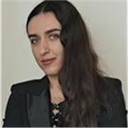 Laureata magistrale in Chimica Industriale impartisce lezioni di chimica,matematica e inglese