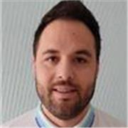 Profesor de inglés y francés con amplia experiencia y formación Licenciado en traducción e interpretación universidad de Granada