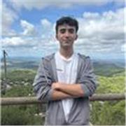 Profesor cursando de biología en la Universitat de Girona