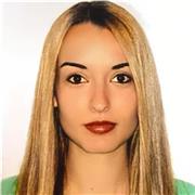 Doy sesiones de Logopedia, estoy graduada en la universidad Complutense y tengo experiencia tanto en niños como adultos