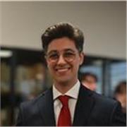 Personalizza il tuo percorso di apprendimento in economia con un tutor serio e preparato!