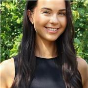 Energetic, experienced primary teacher passionate about building confidence, boosting progress & making learning personal.