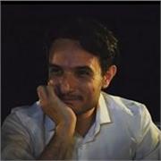 Docente di letteratura italiana, storia, geografia e filosofia impartisce lezioni private per studenti di medie esuperiori