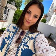 Dar clases de inglés a niños que necesiten un apoyo, dispongo de un nivel de b2 por lo que puedo aportar conocimientos y ayuda