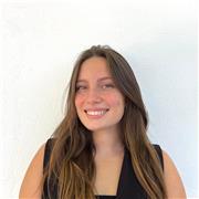 Soy una chica que acaba de graduarse en la carrera de Matemáticas, doy clases a todo tipo de edades, incluso bachillerato.