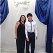 Profesora de tecnología inpartes matemáticas basicas, clase inivadoras divertidas, mi sibernauticos vamos a hackear matemat juntos