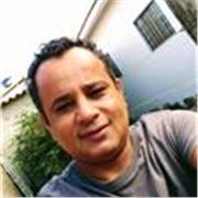 Professor de educação básica atuando no ensino de matemática, língua portuguesa, história e geografia