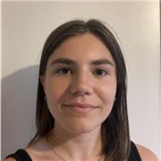 Étudiante donne cours de physique chimie à un/une élève de lycée. Possibilité de faire aide au devoir ou cours