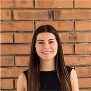 Estudiante de Filología Catalana, con experiencia dando clases de catalán y castellano desde infantil hasta bachillerato.