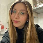 Studentessa di odontoiatria, ferrata in materie scientifiche