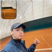 Istruttore nazionale di tennis ACSI e FITP disponibile per corsi singoli e di gruppo per bambini e adulti