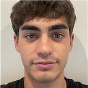 Insegnante privato di matematica e fisica, sono diplomato al liceo scientifico e attualmente studio Design del Prodotto