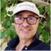 Ho una laurea breve in Scienze della comunicazione, amo la letteratura, il cinema e il teatro . Offro lezioni per studenti e per c