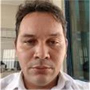 Professor de português e literatura, com disponibilidade para atuar em horários flexíveis