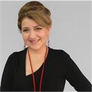 Me considero una profesora organizada, motivadora y orientada a objetivos. Preparo clases personalizadas.