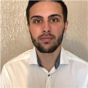 Professeur en ligne de Physique et/ou pour lycée. En Troisième année d'école d'ingénieur.
