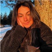 Offro lezioni dinamiche adatte a bambini di scuola elementare, e ragazzi di scuole medie e superiori, ma non solo!