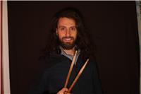 Lezioni base e avanzate di percussioni e batteria, e non solo.
Faremo emergere il potere del batterista che è in te!