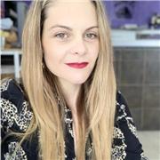 Soy profesora de español y maestra de primaria. Tengo B1 de inglés y de ruso