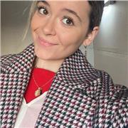 Estudiante de Farmacia, ofrece clases particulares para niños y adultos desde primaria hasta bachillerato.