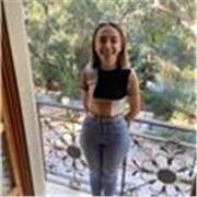 Profesora de primaria dispuesta a dar clases a los alumnos