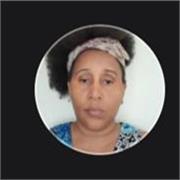 English private tutor who likes to teach while having fun.