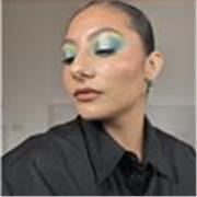 Profesora apta para perfiles profesionales y sin conocimiento. 
Maquillaje profesional y/o automaquillaje