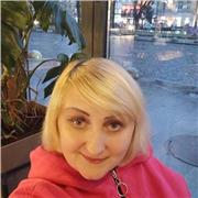 Multilingual language tutor offering engaging lessons in English, Turkish, Russian, and Ukrainian for all levels