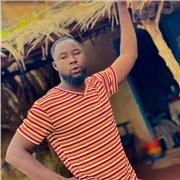 Professeur natif dans un pays francophones, j'aime la langue, les règles de grammaire et les essais littéraires.