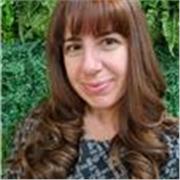 Professora de português para crianças estrangeiras que precosam manter vivo o português. Experiência de 5 anos
