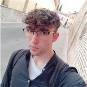 Estudiante de último curso de Criminalística. Imparte clases de química, física y matemáticas de manera presencial y online