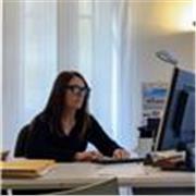 Laureata in giurisprudenza ed avvocato con 20 anni di esperienza professionale disponibile ad insegnare diritto on line 