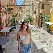 Profesora de inglés a niños de primaria