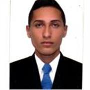 Profesor de matemáticas básicas imparte sus conocimientos a niños