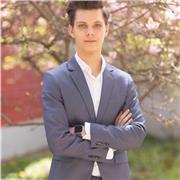 English teacher specialised in non-formal education who will equip students with fluency and confidence