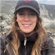 A graphic designer who can people who want to become more visually literate.