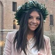 Laureata in lingue, madrelingua italiana. Impartisco lezioni di italiano