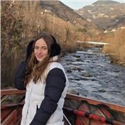 Laureanda in Scienze dell'Educazione, con esperienza pluriennale come tutor si offre come aiuto compiti in presenza e online