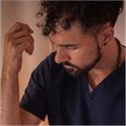 Profesor de masaje con más de 5 años de experiencia en distintos países. enfocado en dolor y relajación profundo.