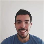 Como un profesor de marketing digital que va a dar clases para personas que quieran aprender marketing digital de una forma amena.