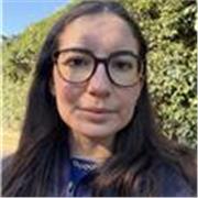 Studentessa universitaria offre lezioni di varie materie per studenti di scuola elementare, medie